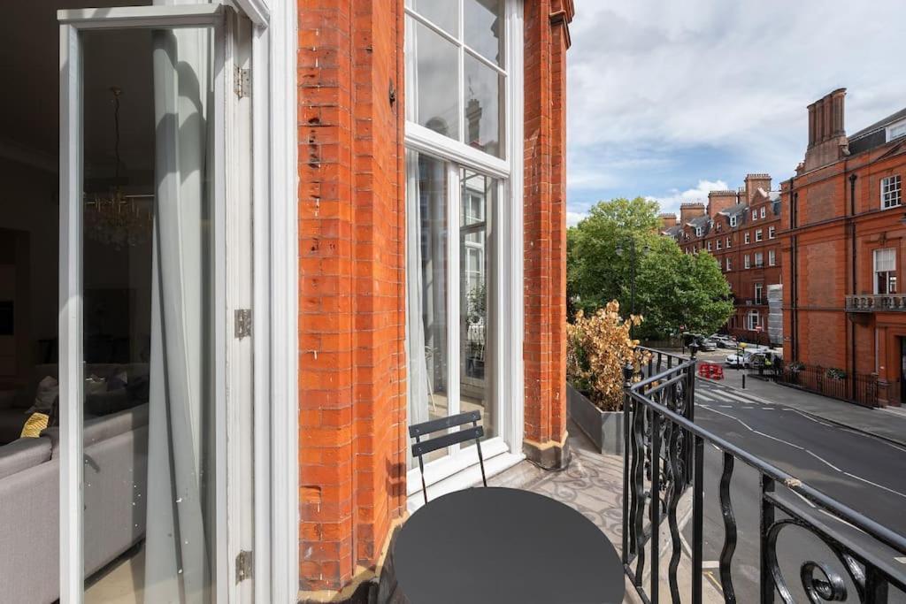 Apartamento Presidential With 14ft High Ceilings & Private Elevator Londres
