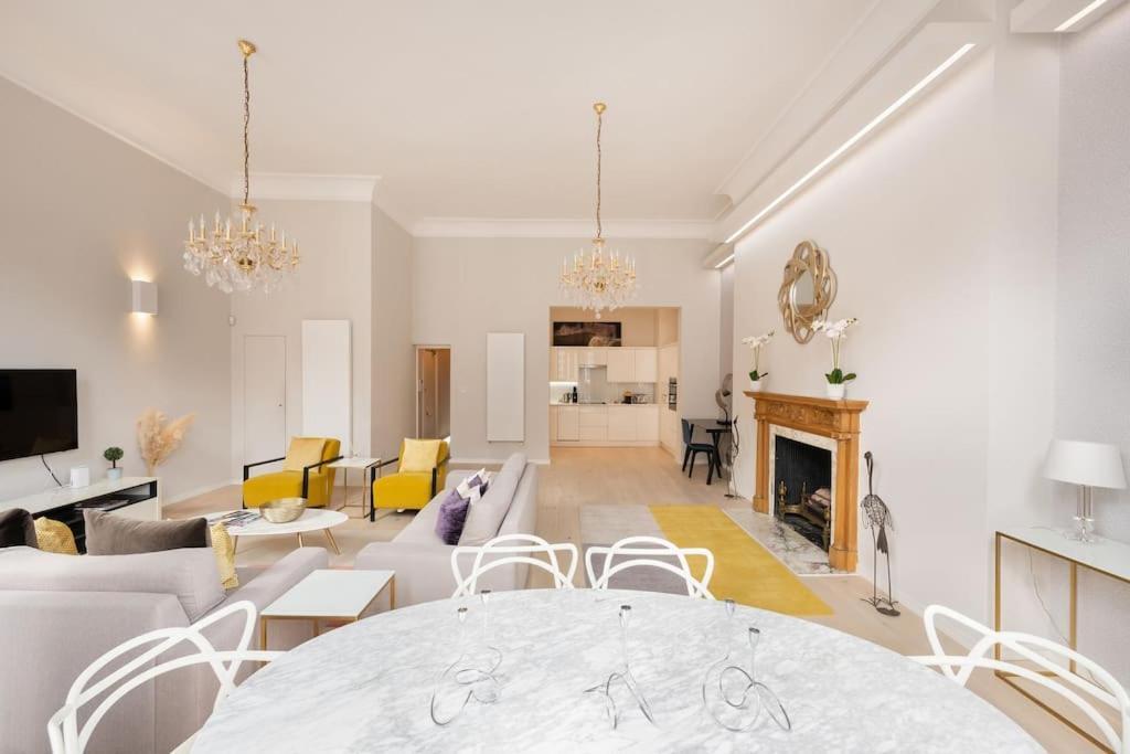 Apartamento Presidential With 14ft High Ceilings & Private Elevator